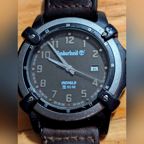 Timberland Indiglo watch brown dial and new battery keeps good time like new - Picture 1 of 10